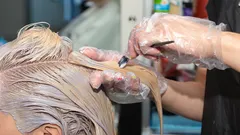 Ako často si farbiť vlasy, aby ste predišli lámaniu vlasov: krok, na ktorý väčšina ľudí zabúda