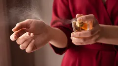 Parfum vydrží dvakrát dlhšie: parfumér vysvetlil, ako ho najlepšie nanášať