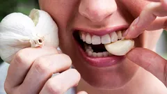 Čo sa stane, ak budete jesť cesnak každý deň – dietológovia odpovedajú