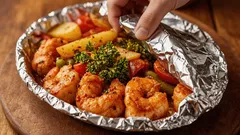 Tieto potraviny sa v alobale rozhodne nesmú piecť – väčšina o tom netuší