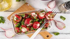 Hit sezóny – predjedlo „roztlačená reďkovka“: recept, z ktorého sú všetci nadšení