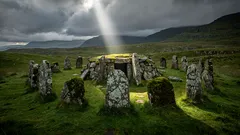 Záhada staršia než pyramídy: čo archeológovia našli v 5 000-ročných hrobkách v Škótsku