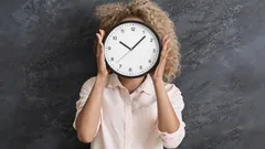 Prečo čas s vekom letí rýchlejšie? Psychológovia odpovedali na populárnu otázku