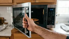 Tieto potraviny nedávajte do mikrovlnnej rúry — následky budú nezvratné